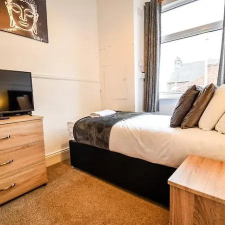 Fitzwilliam House -3 Bedrooms - Sleeps 5 *