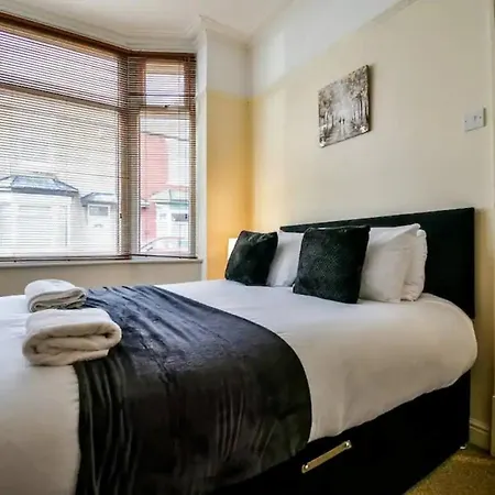 Fitzwilliam House -3 Bedrooms - Sleeps 5