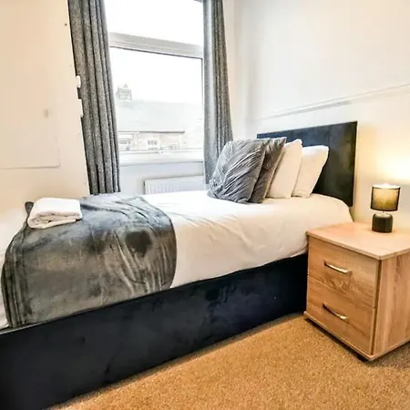 Fitzwilliam House -3 Bedrooms - Sleeps 5 Apartman